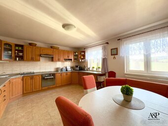 4 IZBOVÝ RD S GARÁŽOU, POZEMOK 960M2, BREZOVÁ POD BRADLOM - 7