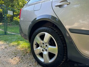 Škoda Octavia Scout 4x4 2.0TDI 103kW Xenony, Senzory, Vyhrev - 7