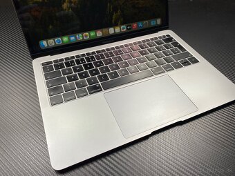 Macbook Air 2019 - Top Stav - 7