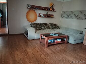 Starší Rodinny Dom + veľký pozemok za domom. Aktuálne. - 7