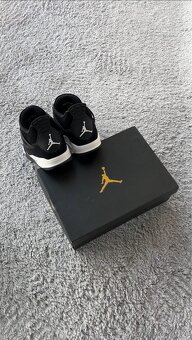 Air Jordan 4 White Thunder - 7