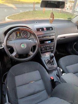 ŠKODA OCTAVIA 2 - 7