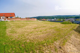 Stavebný pozemok 692 m2 – výborná poloha s výhľadom na hrad - 7