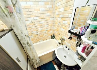 3 izbový byt Bánovce nad Bebravou / CENTRUM / LOGGIA / PIVNI - 7