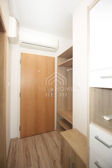 KOŠICKÁ - 1,5 iz. byt, balkón 7 m2, WIFI, klimatizácia - 7