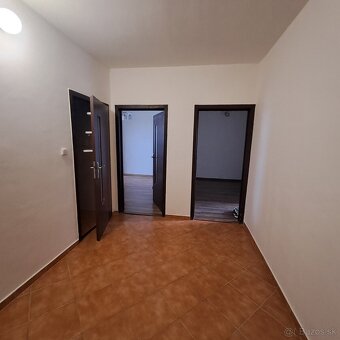 Prenajom 3,5izbovy byt Zlaté Moravce - 7