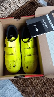 TRETRY SPECIALIZED veľ. 8. - 7