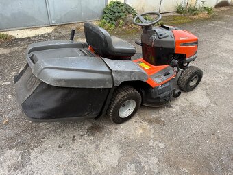 Traktorová kosačka Husvarna TC 138 - 7