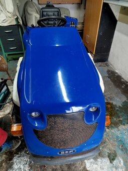 Predám malotraktor Kubota - 7