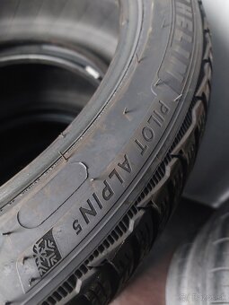 Zánovné zimné pneumatiky Michelin 235/40R20 - 7