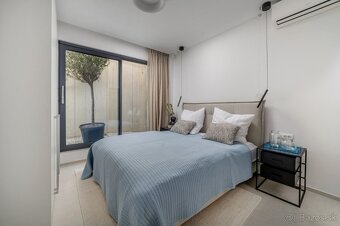 Chorvátsko, luxusná vila 80 metrov od mora. - 7