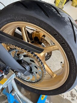 Triumph Streetriple 675r - 7