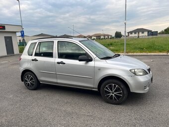 Mazda 2 - 7