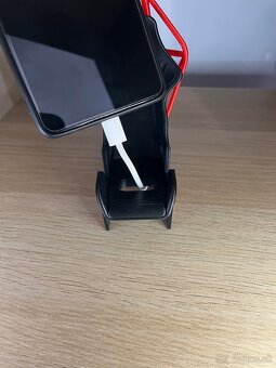 Stojan na telefón v štýle športového sedadle Recaro - 7