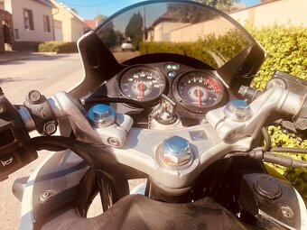 2010 Honda CBR 125r - 7