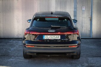 Audi E-tron 55 quattro, 300kW, Webasto, Vzduch, ťažné - 7