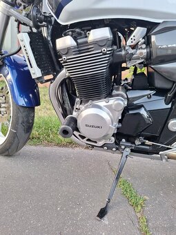 Suzuki gsx 1400 - 7