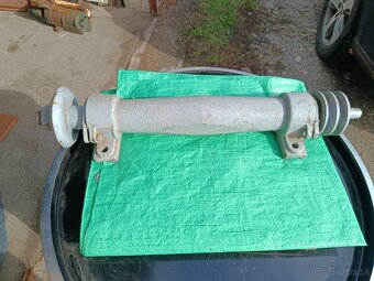 Hriadeľ, oska na cirkular, štiepačku. - 7