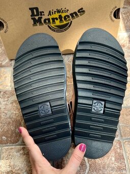 Nové Dr.Martens sandále - 7