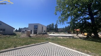 Ponúkame na predaj 2-izbové byty v obci Mlynčeky, len pár km - 7