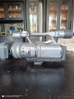 Sony - 7