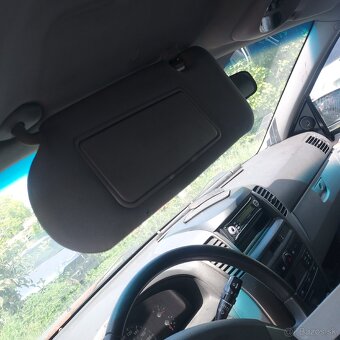 Rozpredam na nd kia sorento 2.5 - 7