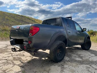 Mitsubishi L200 - 7