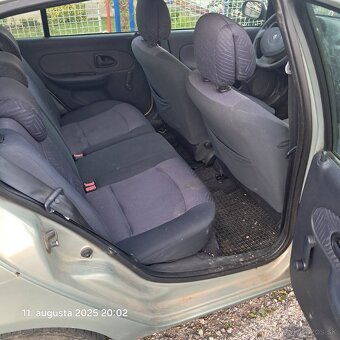 Renault CLIO 1,2 16V - 7