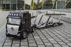 1:18 Mercedes-Benz Actros GigaSpace + Transporter - 7