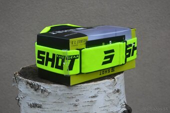 juniorská detská prilba CE06 okuliare shot žltá fluo - 7
