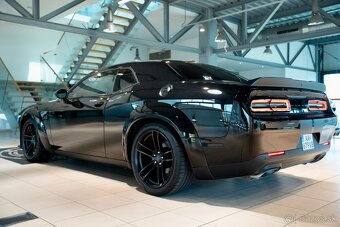 Dodge Challenger 5.7 HEMI - 7