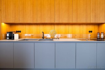 PREDAJ novostavba kancelárie - komerčný priestor 110m2+56m2 - 7