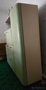 Retro nábytok / kuchyňa : kredenc + truhlica - 7