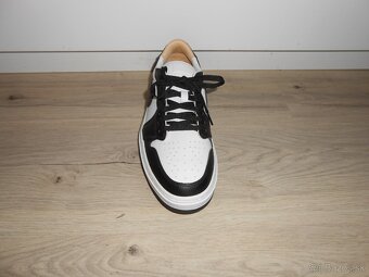 Predam nove original tenisky znacky NIKE AIR JORDAN ELEVATE - 7