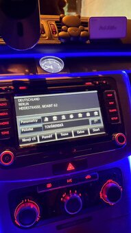 Predám autorádio RNS 510 - 7