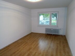 Kompletne zrekonštruovaný príjemný 2 izbový byt v Brezne - 7