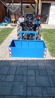 Transportný box hydraulicky sklápateľný za malotraktor - 7