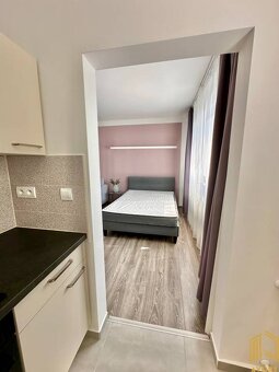 NA PREDAJ 1 - IZB. BYT (37m2) BRATISLAVA , MAMATEYOVA UL. - 7