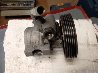 alternátor , palivové a servo čerpadlo xsara - 7