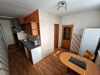 Na predaj 3 izbový byt v centre mesta Senica. - 7