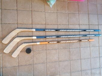Badmintonové, ping pongové rakety, hokejky - 7