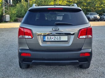 KIA SORENTO 2,2CRDi 4x4  7MIESTNE - 7