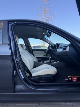 BMW E90 318D - 7