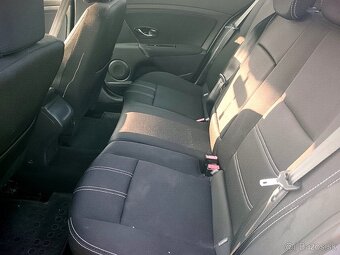 Renault fluence - 7