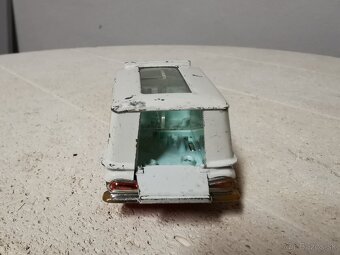 Corgi Chevrolet Impala Kennel pick up - 7