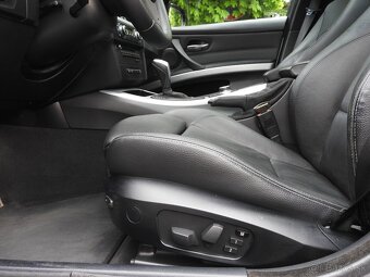 BMW rad 3 Touring 330d A/T 180kw M-Packet - 7