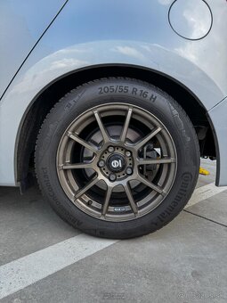 Honda FR-V - 7