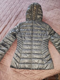 Teplučká bunda s kožušinou - 7