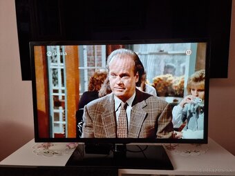 Predám LED TV SAMSUNG UE32F4000AW HD ready - 7