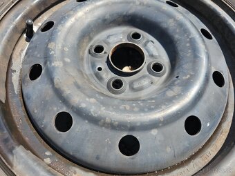 Predam 15" plechove disky zo Suzuki Swift - 7